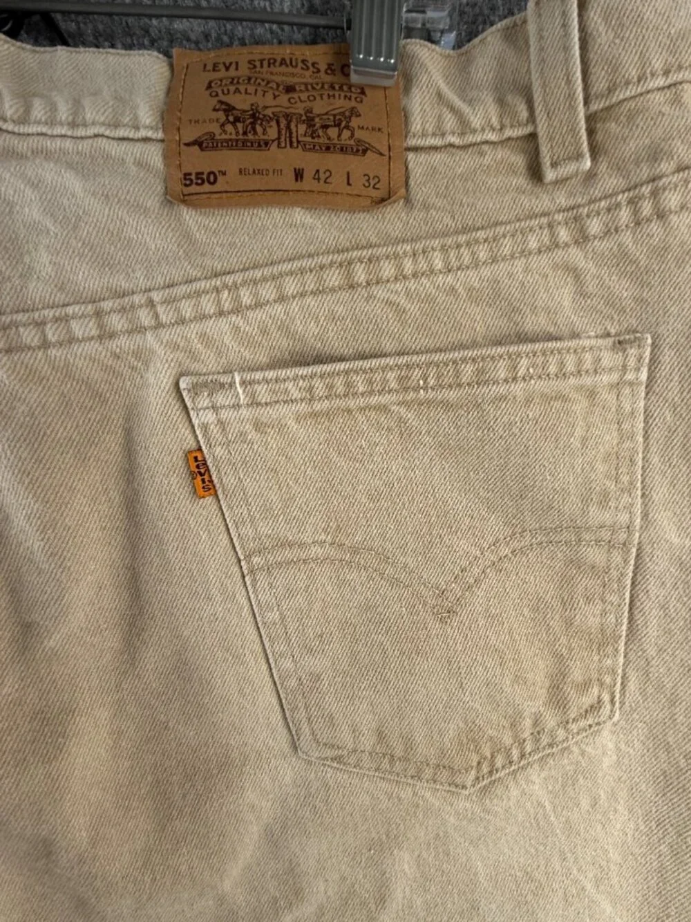 VTG Levi’s 550 Orange Tab Beige Denim Jeans Relaxed Fit Tapered Leg ACTL 39X32